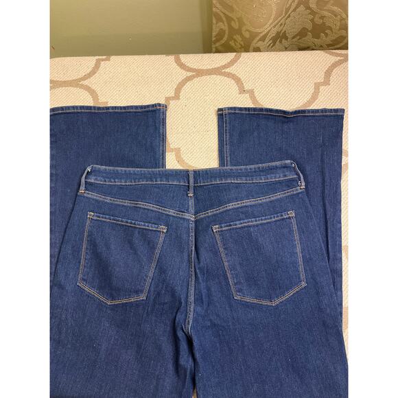 Old navy wow flare high rise dark rinse blue jeans, size 18 - Picture 8 of 12